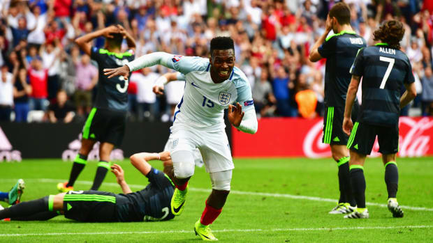 wales-england-sturridge-euro-2016.jpg